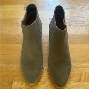 Joie Chelsea booties